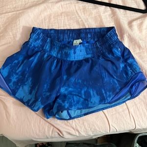 Lululemon shorts size 6